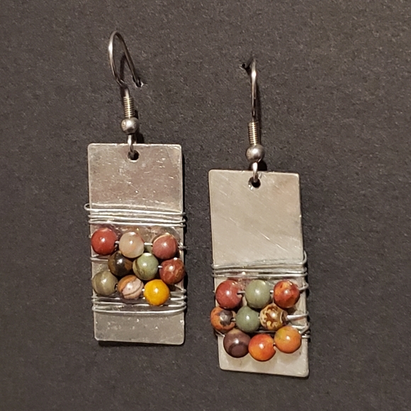 Lot of 4 Pair Pierced Dangle Fashion Earrings - Picture 3 of 6